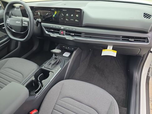 New 2025 Kia K4 EX image 13