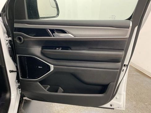 New 2026 Jeep Grand Wagoneer 4WD image 27