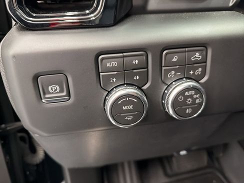 Used 2026 GMC Sierra 1500 AT4 w/ AT4 Premium Package AWD/4WD image 18