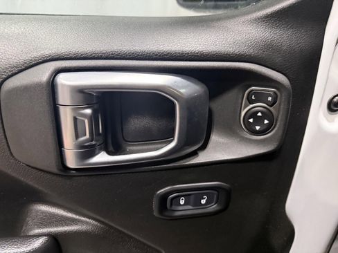 Used 2023 Jeep Gladiator Rubicon image 17