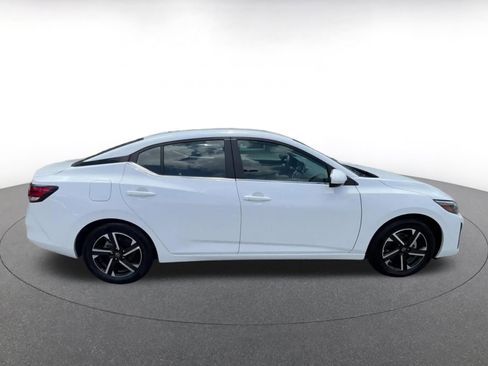 Used 2025 Nissan Sentra SV FWD image 16
