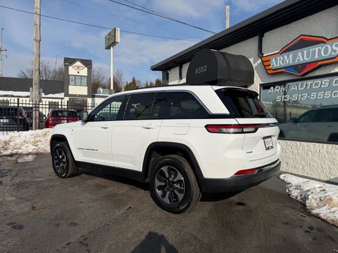 Used 2022 Jeep Grand Cherokee Limited 4xe w/ Luxury Tech Group II image 10