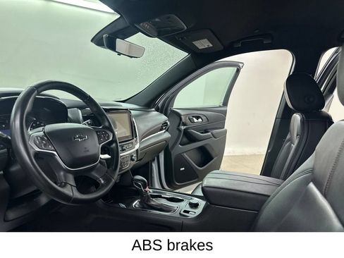 Used 2023 Chevrolet Traverse RS AWD/4WD image 36