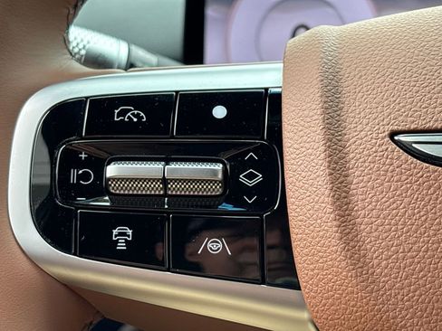 New 2026 Genesis GV70 2.5T Advanced AWD/4WD image 23