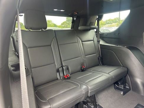Used 2023 GMC Yukon Denali w/ Denali Reserve Package image 15