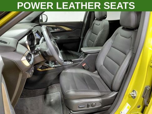 Certified 2023 Chevrolet TrailBlazer ACTIV w/ Sun and Liftgate Package FWD image 3