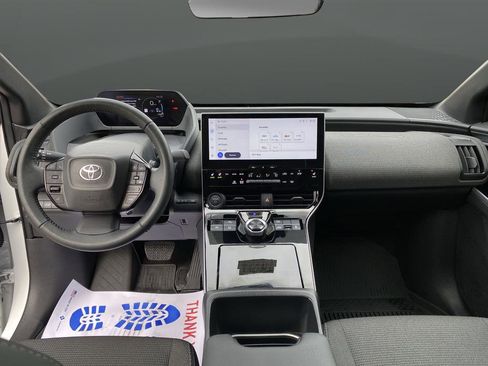 Used 2024 Toyota bZ4X XLE w/ Weather Package image 5