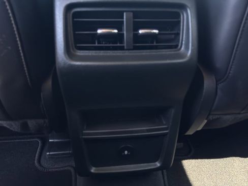 Used 2024 Ford Edge SEL image 21