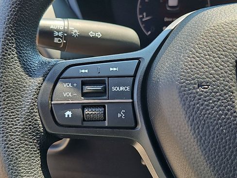 Used 2023 Honda HR-V LX image 21