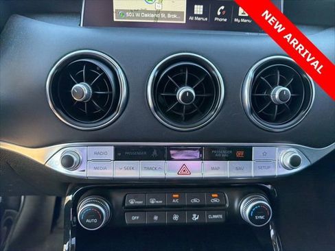 Used 2018 Kia Stinger Premium image 13