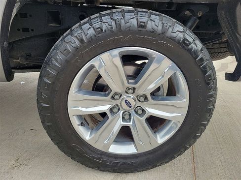 Used 2018 Ford F150 Platinum w/ Equipment Group 701A Luxury image 10