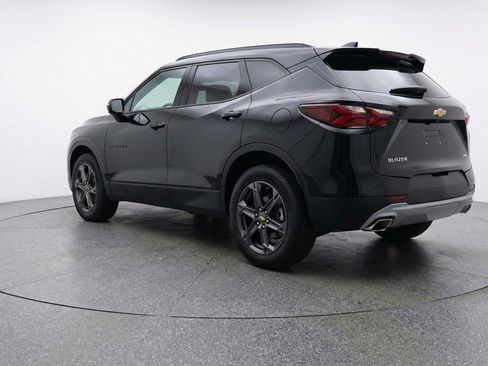 Used 2025 Chevrolet Blazer LT FWD image 6
