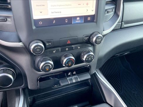Used 2023 RAM 1500 Big Horn AWD/4WD image 35