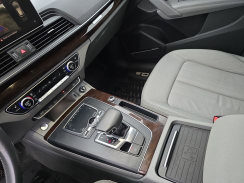 Used 2019 Audi Q5 2.0T Premium Plus w/ Premium Plus Package image 23