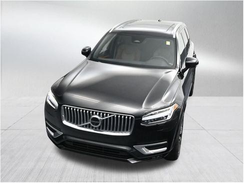 Used 2024 Volvo XC90 B6 Plus AWD/4WD image 24