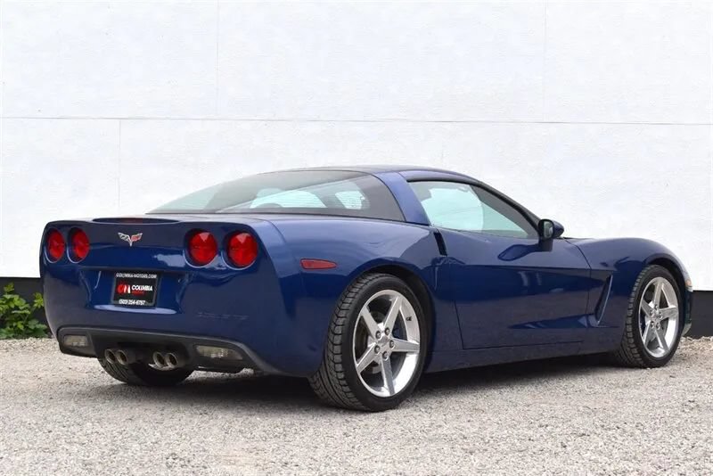 Used 2005 Chevrolet Corvette Coupe w/ Preferred Equipment Group RWD image 8
