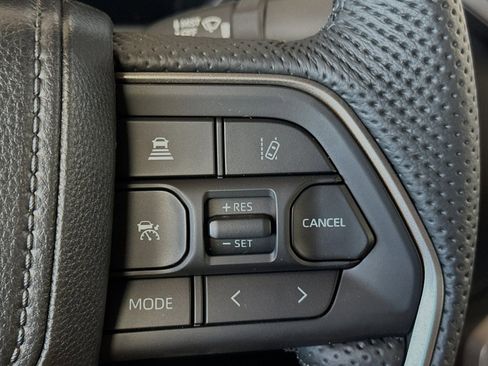 Used 2025 Toyota Tundra Limited image 28