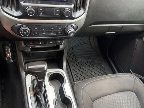 Used 2020 Chevrolet Colorado LT AWD/4WD image 22