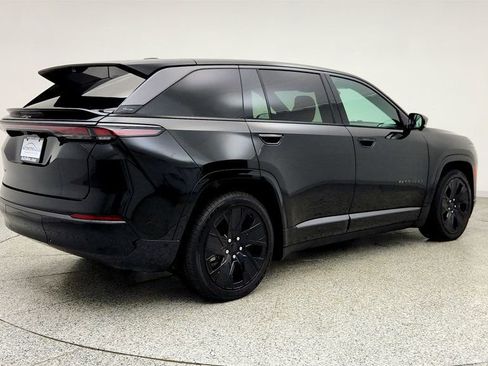 Used 2025 Jeep Wagoneer S Launch Edition image 5