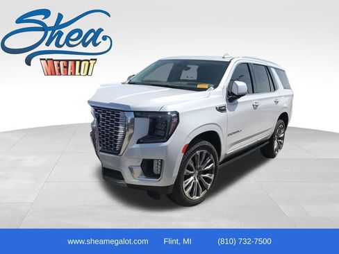 Used 2021 GMC Yukon Denali w/ Denali Premium Package AWD/4WD image 1