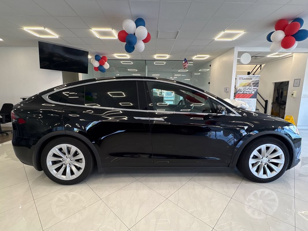 Used 2020 Tesla Model X AWD/4WD image 5