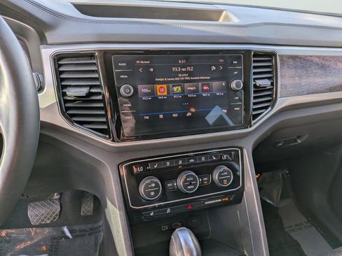 Used 2019 Volkswagen Atlas SEL Premium AWD/4WD image 23