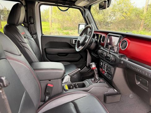 Used 2019 Jeep Wrangler Unlimited Rubicon AWD/4WD image 20