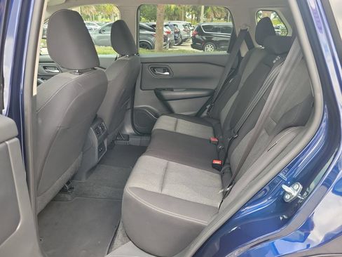 Used 2025 Nissan Rogue SV FWD image 10