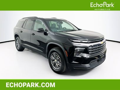 Used 2025 Chevrolet Traverse LT
