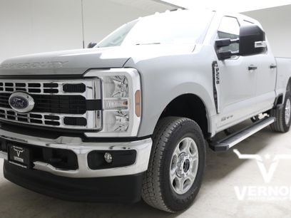 New 2026 Ford F250 XLT w/ FX4 Off-Road Package