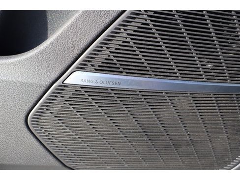 Used 2021 Audi Q8 Premium Plus w/ Premium Plus Package image 38