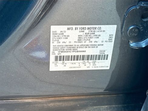 Used 2023 Ford Explorer Platinum w/ Technology Package image 33