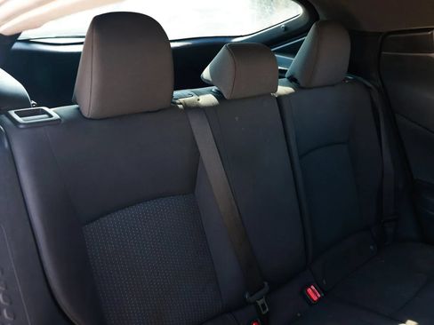 Used 2018 Toyota C-HR XLE FWD image 22