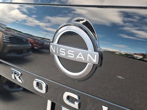 Certified 2023 Nissan Rogue SL w/ SL Premium Package image 30