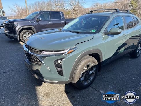 Used 2026 Chevrolet Trax LT image 1