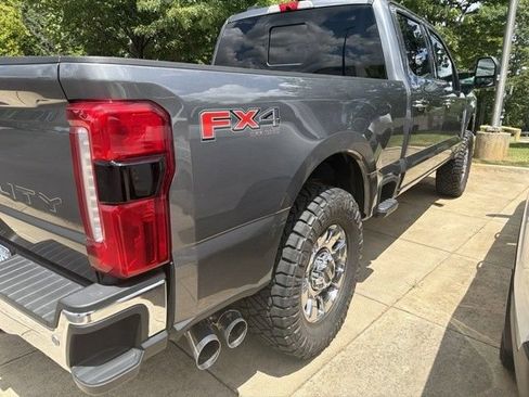 Used 2024 Ford F250 Lariat w/ Lariat Ultimate Package AWD/4WD image 6