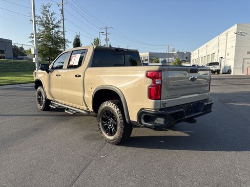 Used 2022 Chevrolet Silverado 1500 ZR2 w/ Technology Package AWD/4WD image 7