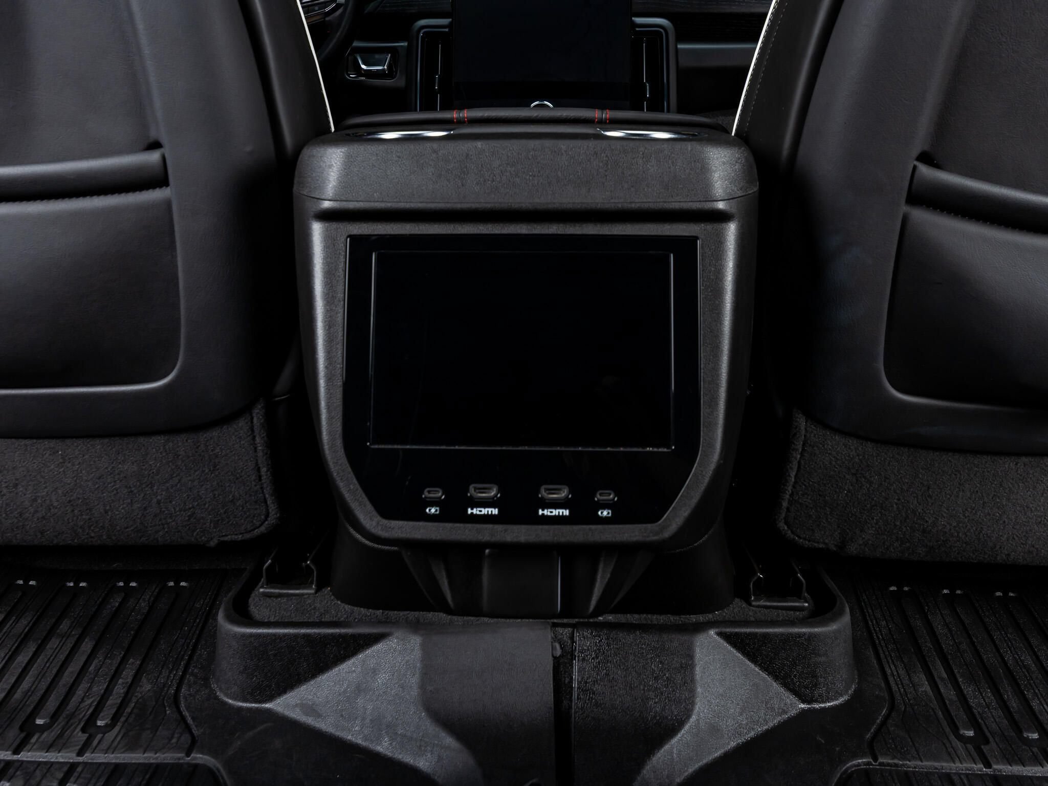 Used 2025 GMC Yukon AT4 Ultimate AWD/4WD image 32