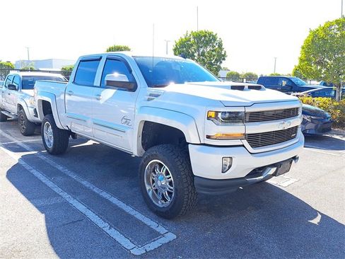 Used 2017 Chevrolet Silverado 1500 LT w/ All Star Edition image 3