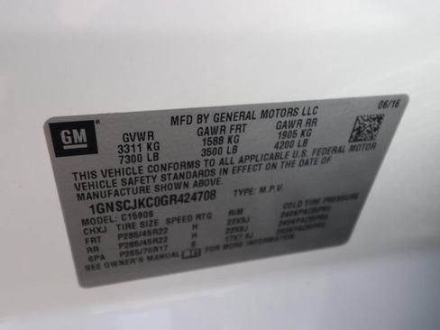Used 2016 Chevrolet Suburban LTZ RWD image 14