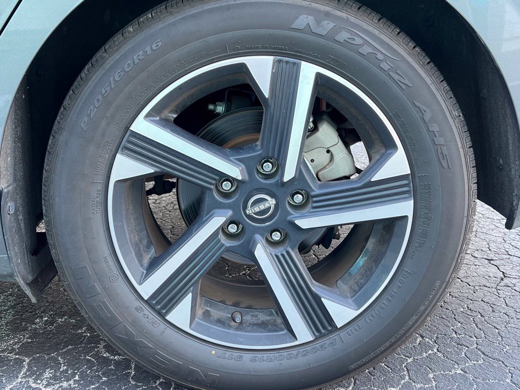 Used 2025 Nissan Sentra SV FWD image 24