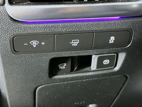 Used 2023 Hyundai Palisade Calligraphy w/ Cargo Package image 17