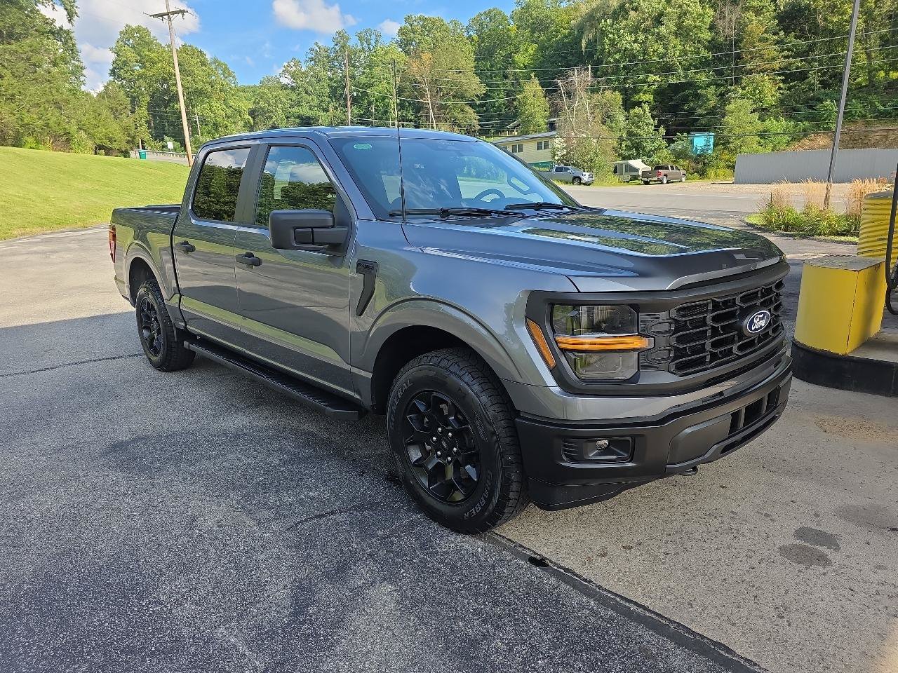 Used 2024 Ford F150 STX w/ Equipment Group 201A FX4 AWD/4WD image 7