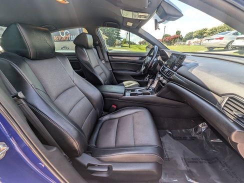 Used 2018 Honda Accord Sport image 35