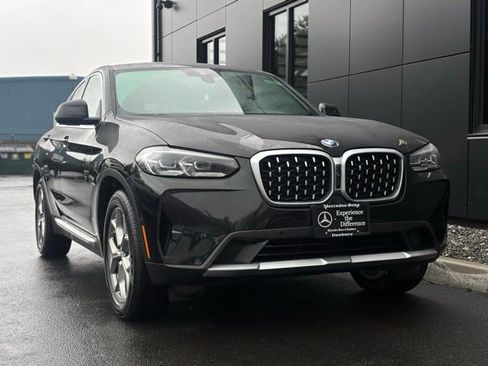 Used 2024 BMW X4 xDrive30i w/ Premium Package AWD/4WD image 11
