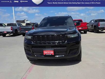 Used 2025 Jeep Grand Cherokee L Altitude
