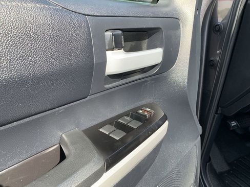 Used 2018 Toyota Tundra SR5 image 16