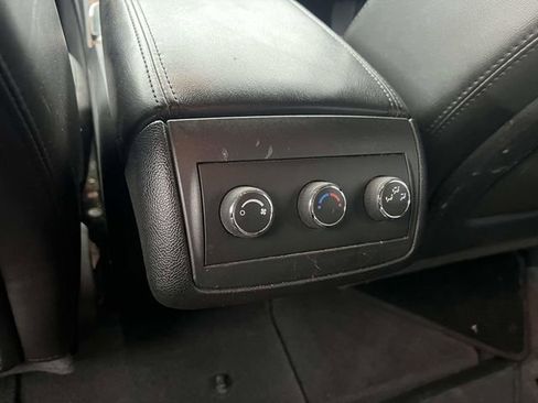 Used 2011 Buick Enclave CXL image 17