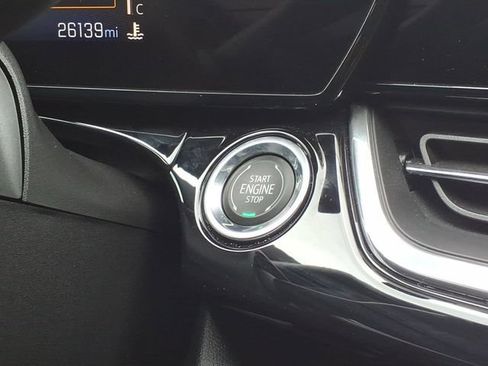 Used 2025 Chevrolet Trax RS w/ Driver Confidence Package FWD image 32