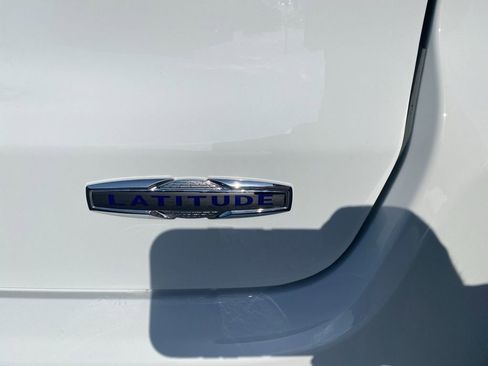 New 2026 Jeep Compass Latitude image 41